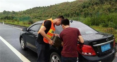 夏河永福道路救援